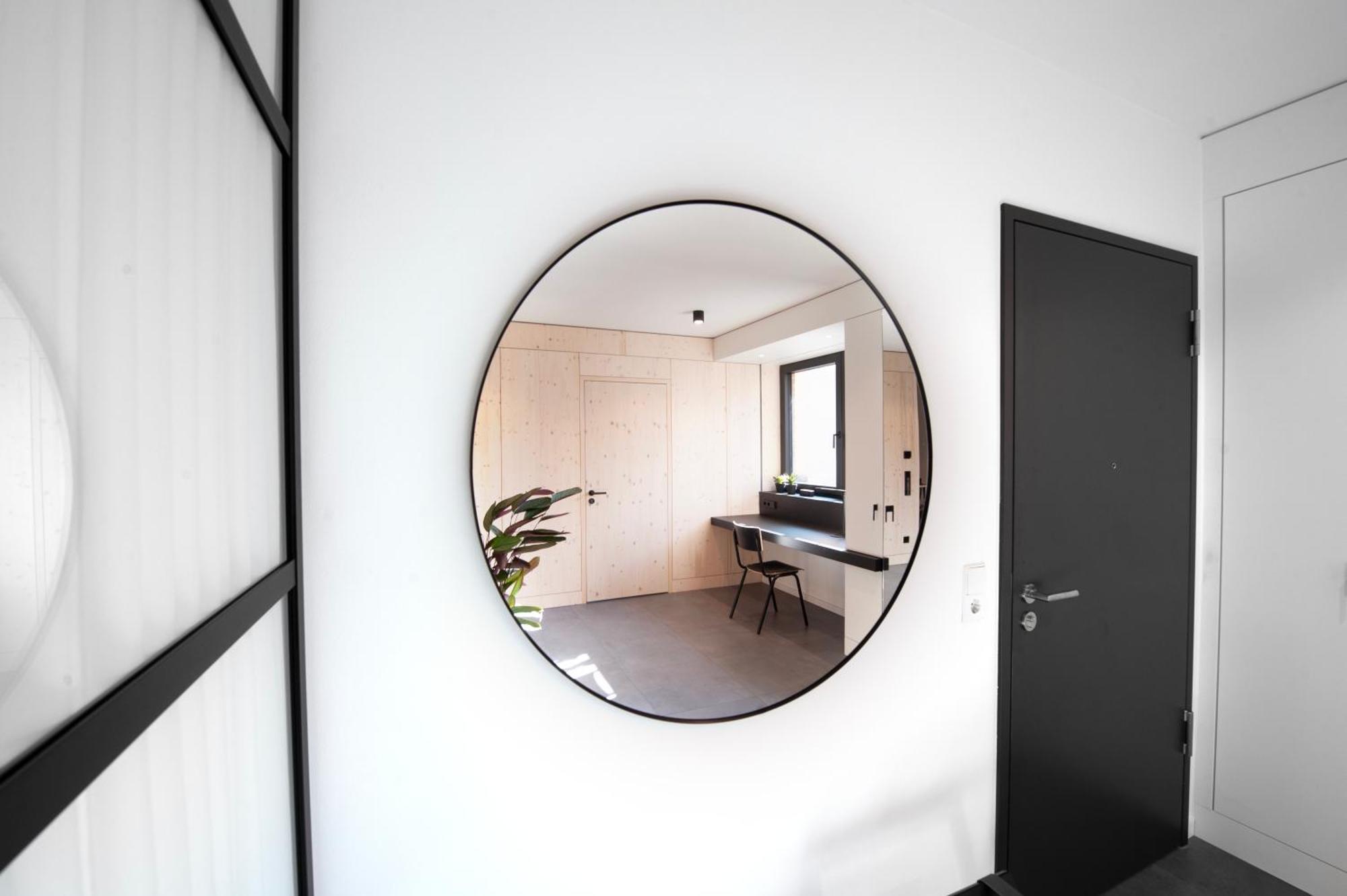 Mono Design Apartment