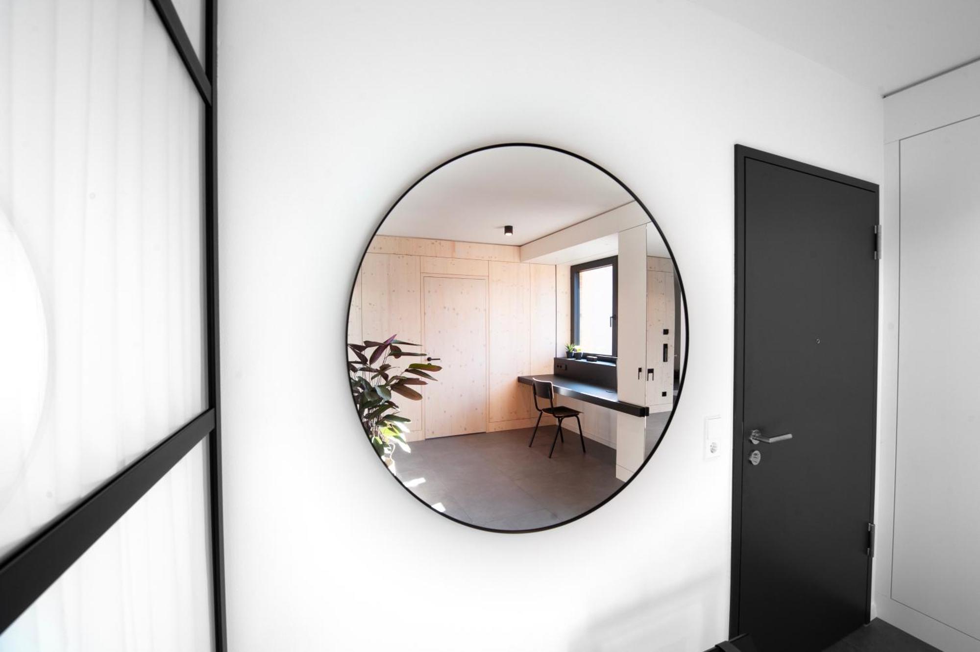 Mono Design Apartment *